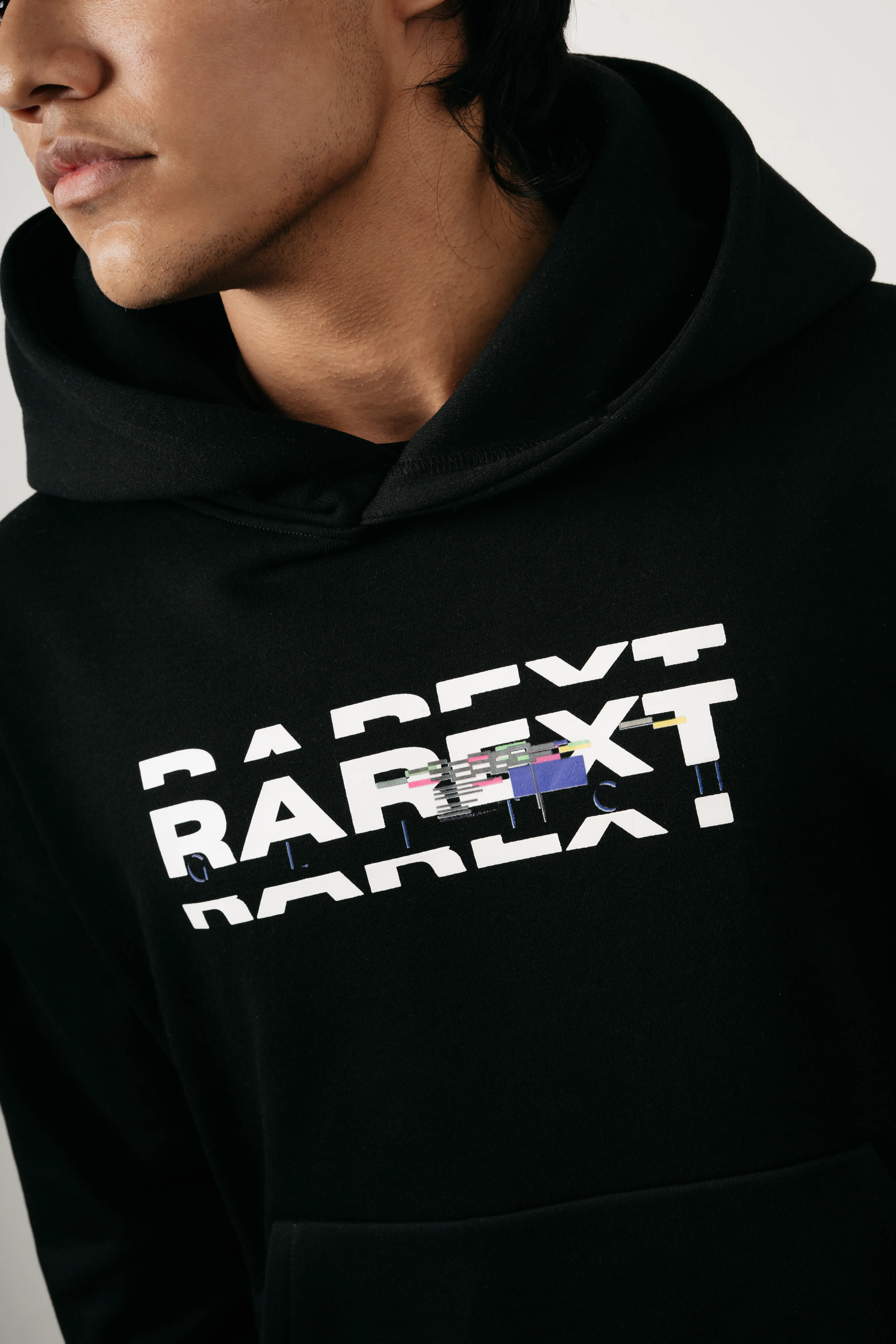 Glitch Black Close Front